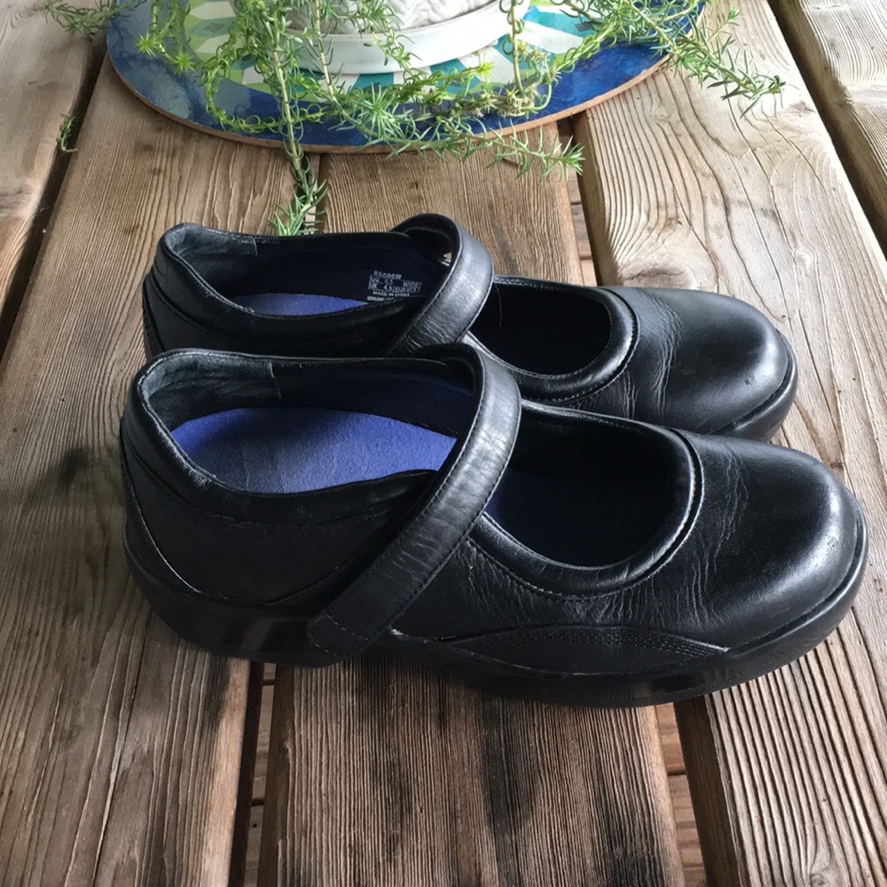 Apex black shoes